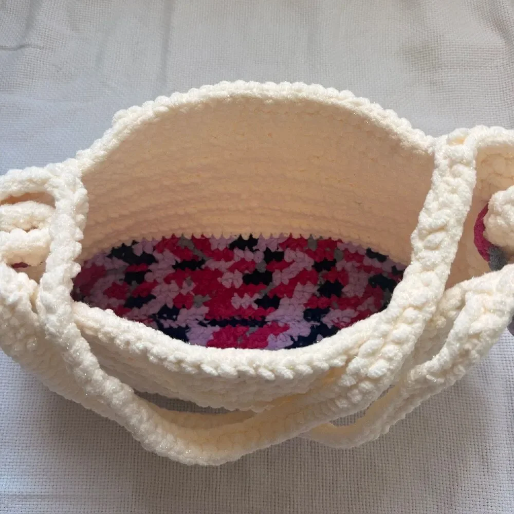 ๐ฆ Berry Cream Hand-Crochet Chenille Tote Bag ๐ - Picture 5 of 8